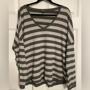 112. NWOT Peyton Jensen V Neck Grey Striped Cozy Soft Long Sleeve Sweater, Sz XL